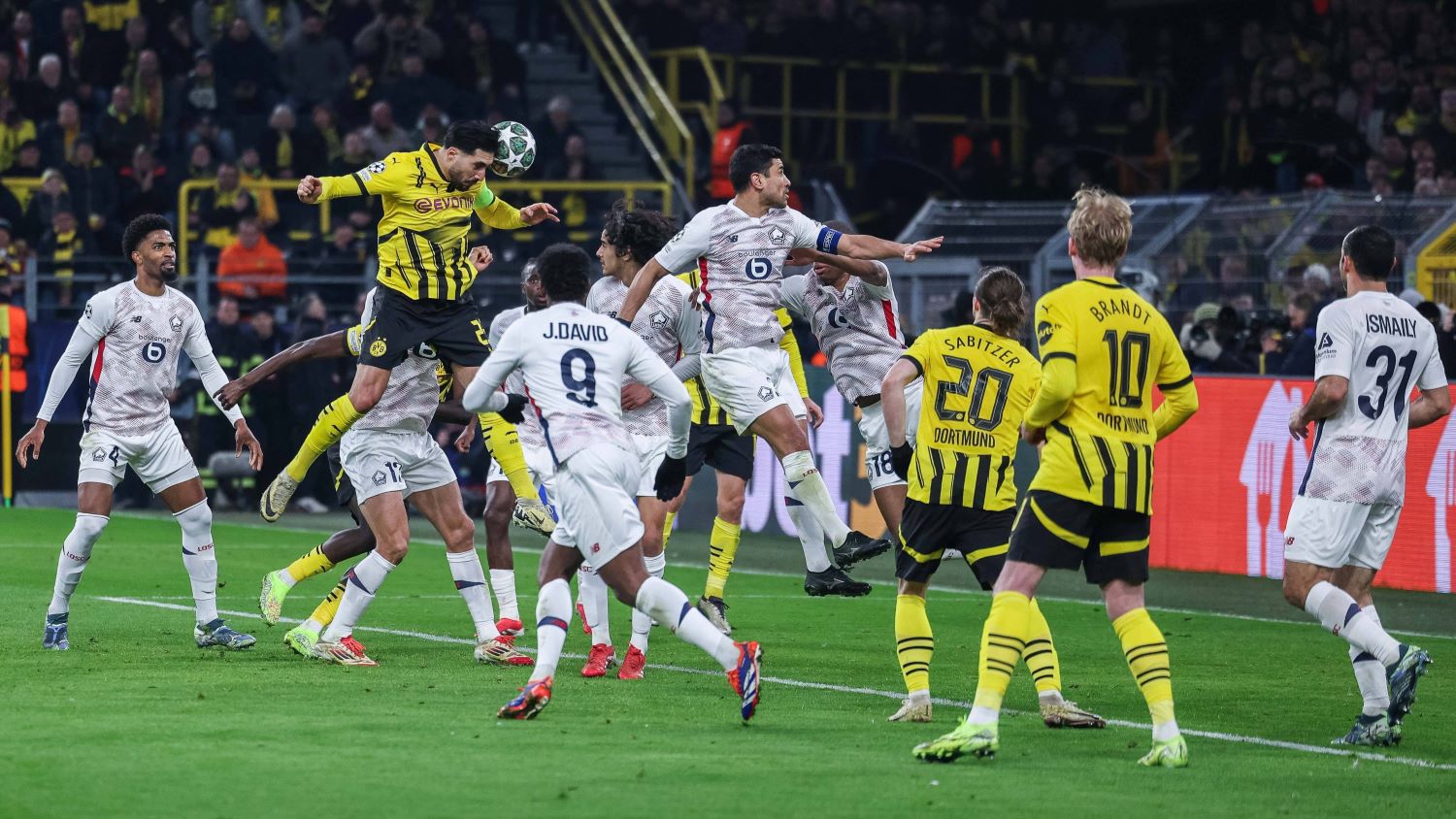 Първият мач в Дортмунд завърши 1:1.