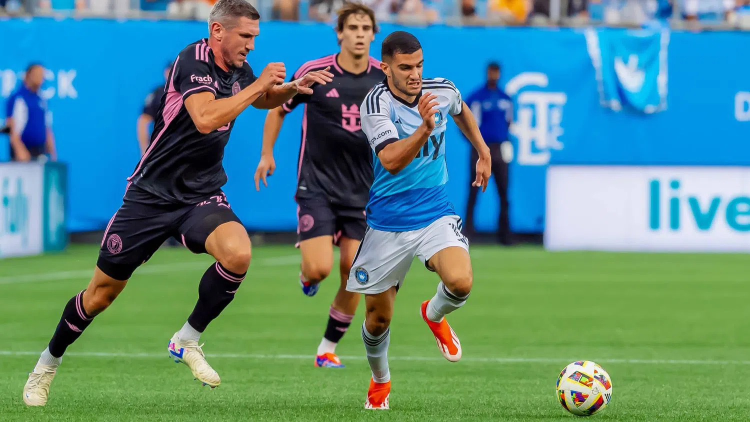 ⚽ ФУТБОЛ МИКС: Шарлот няма да спре Интер Маями