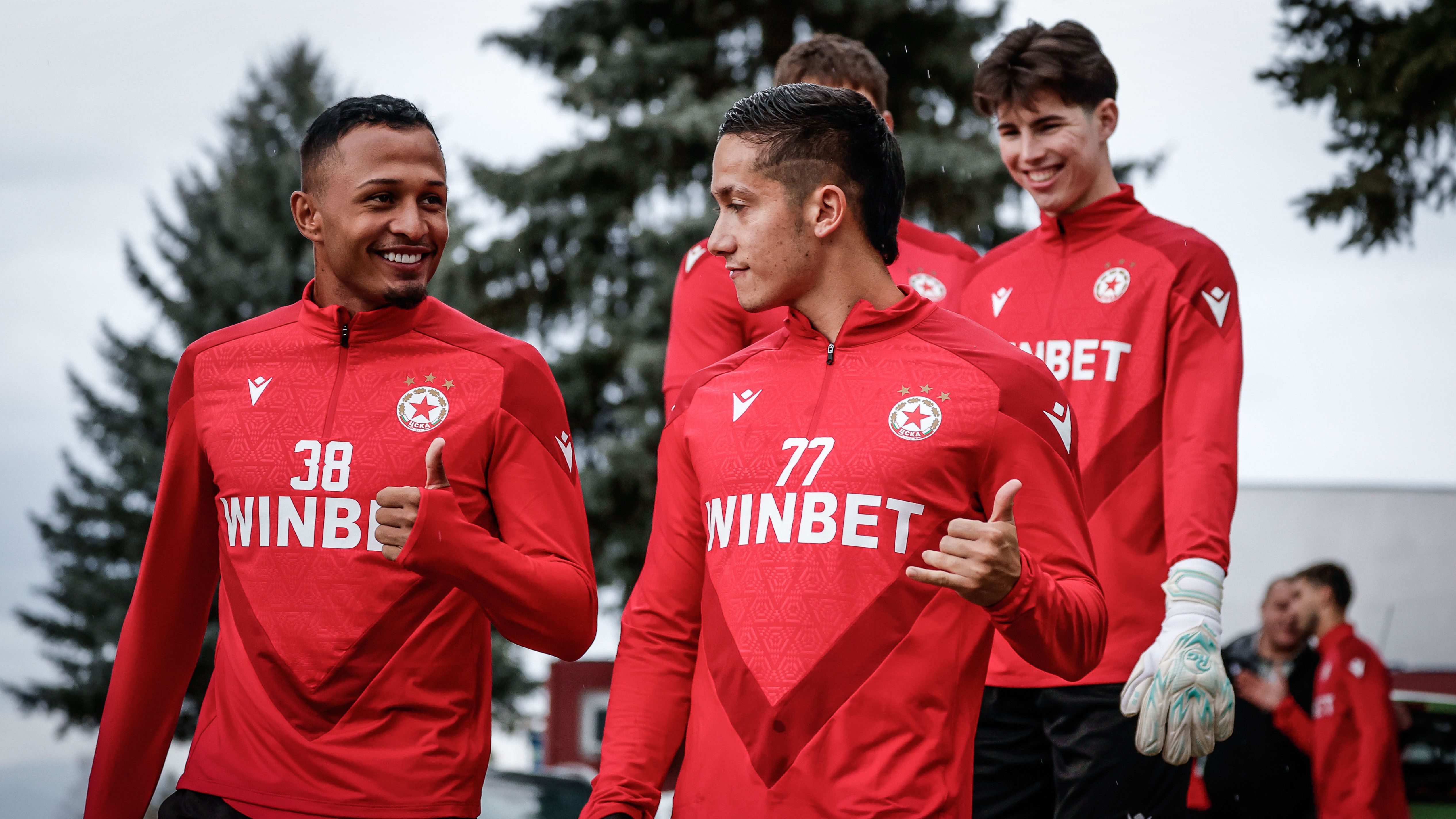 Лео Перейра (№38) и Алехандро Пиедраита (№77) са двама от новите в ЦСКА