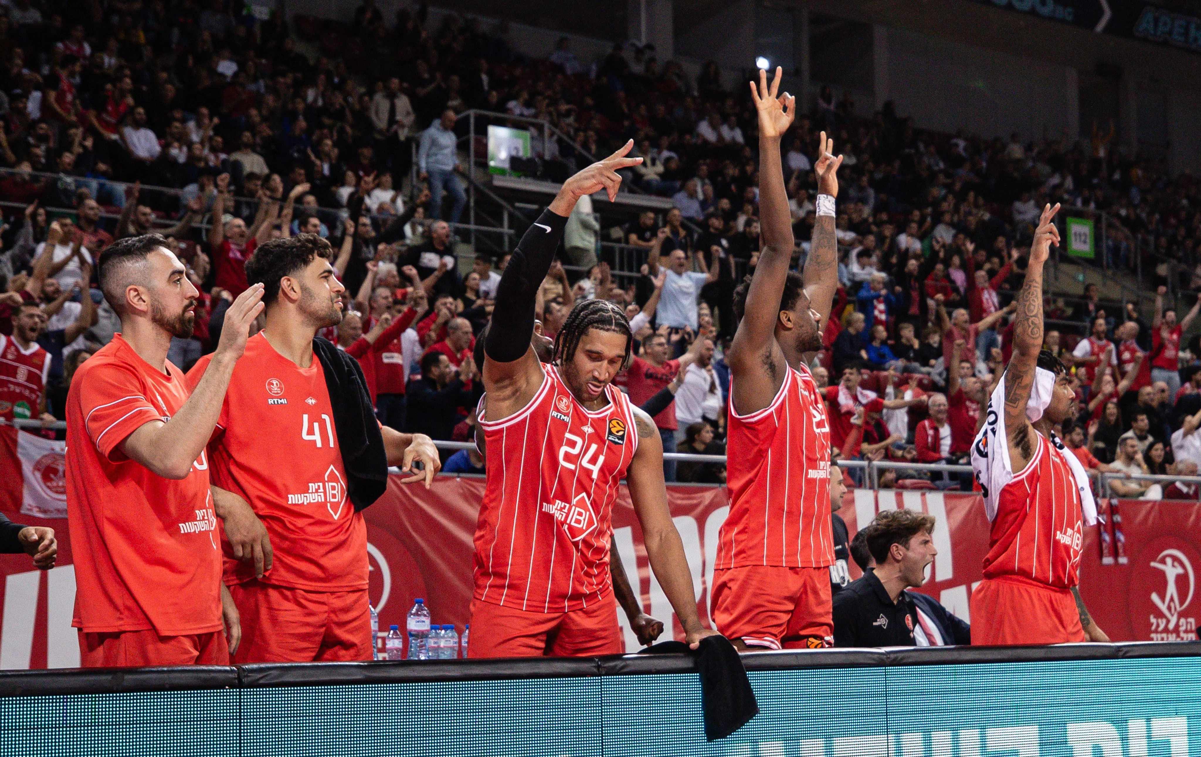 🏀 ЕВРОЛИГА: Апоел ще вкара поне 84 точки на Фенербахче 