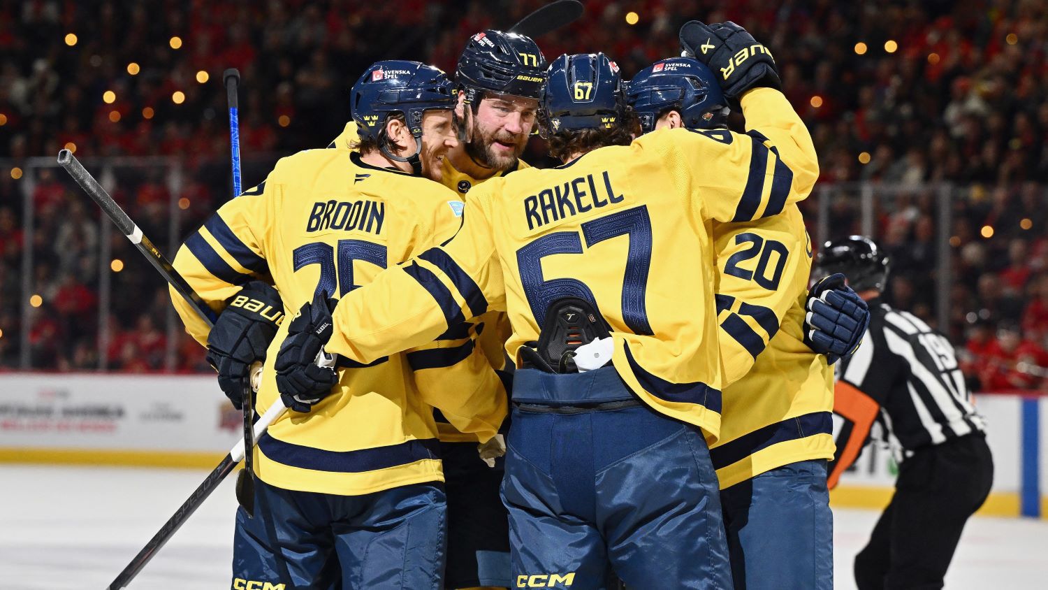 Швеция ще надделее в скандинавското дерби.
