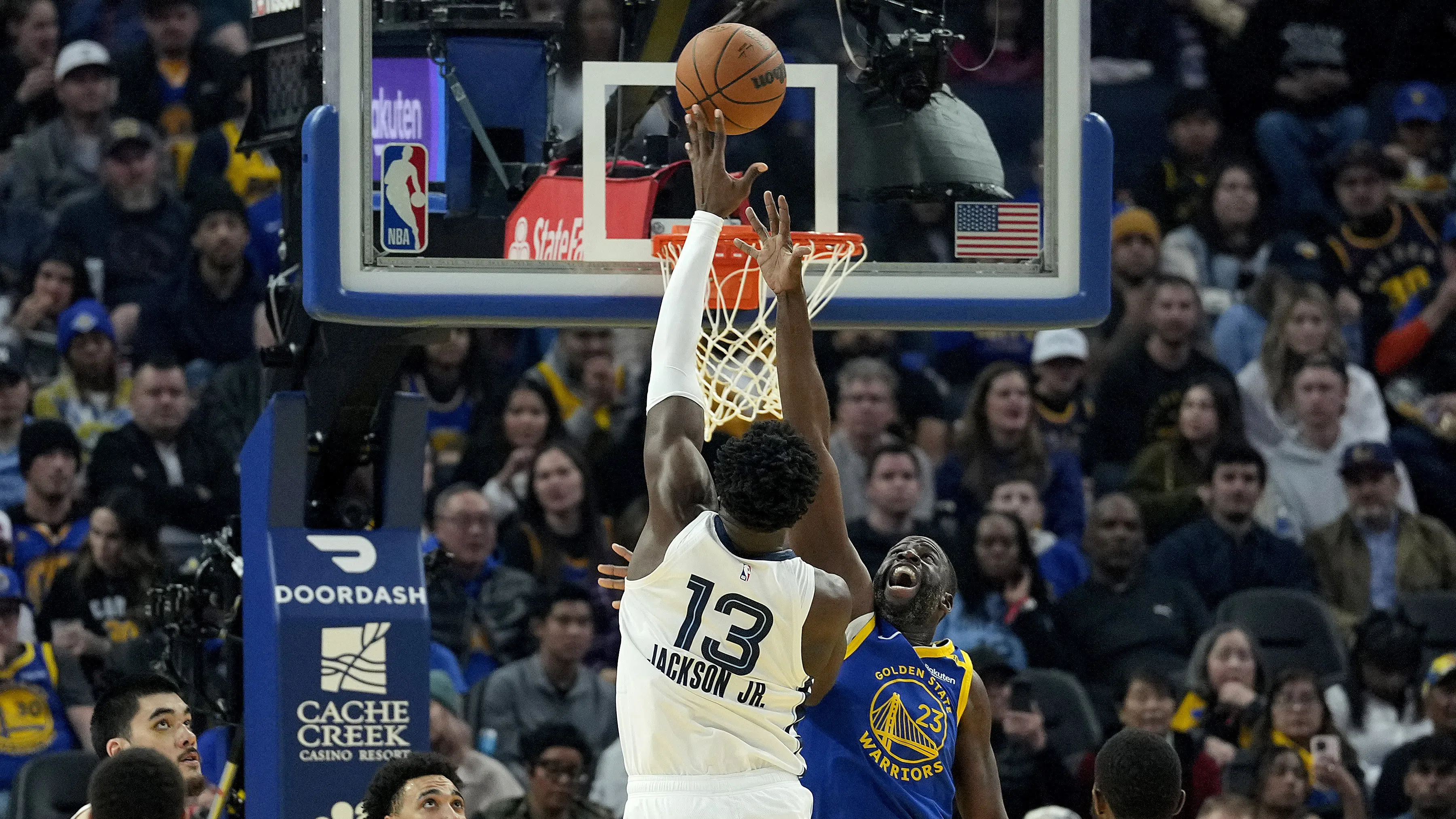 🏀 NBA: Голдън Стейт ще покрият хендикапа срещу Мемфис