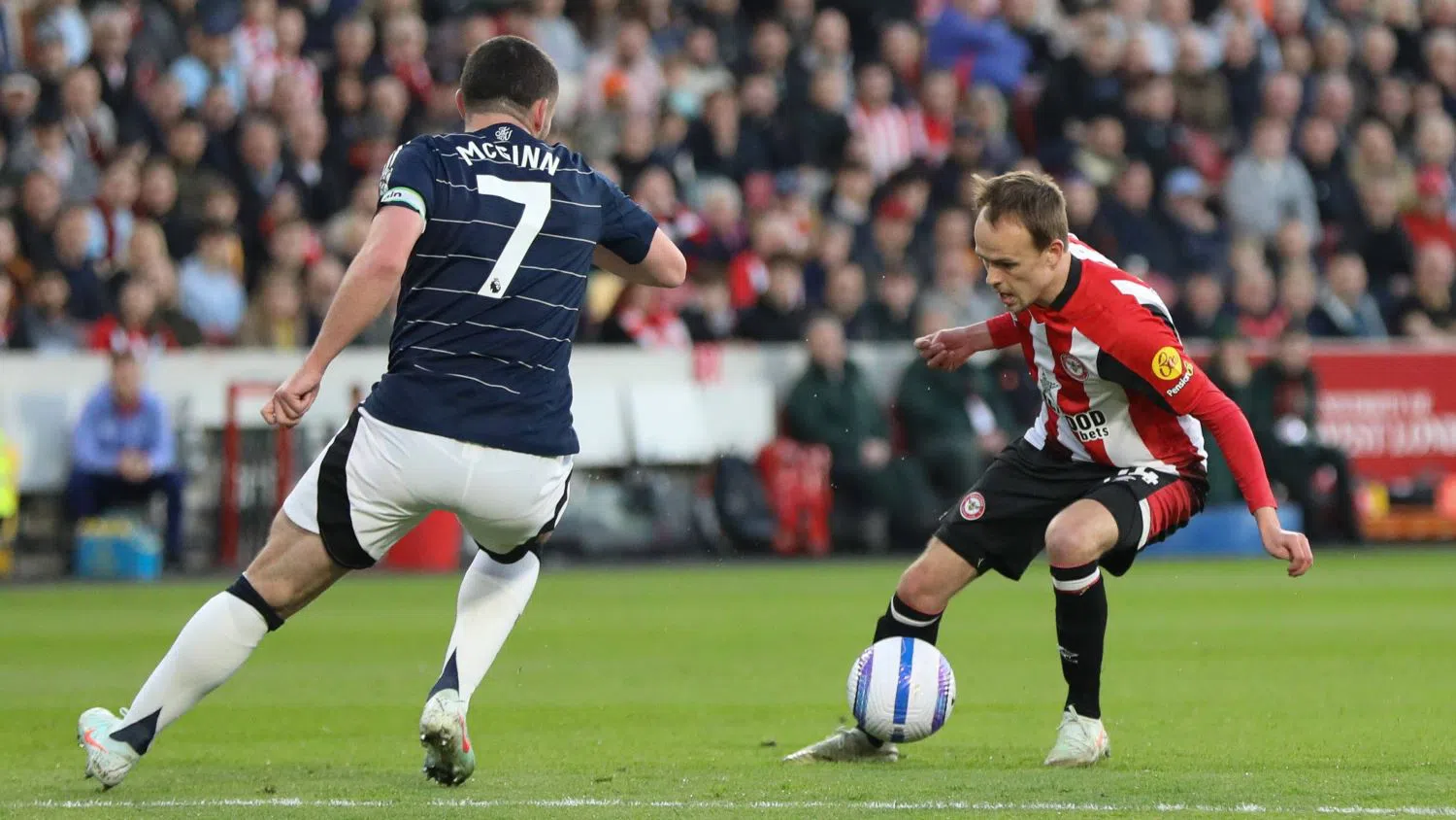 🏴󠁧󠁢󠁥󠁮󠁧󠁿 КУПА НА ЛИГАТА: Ниска резултатност на Брентфорд - Астън Вила