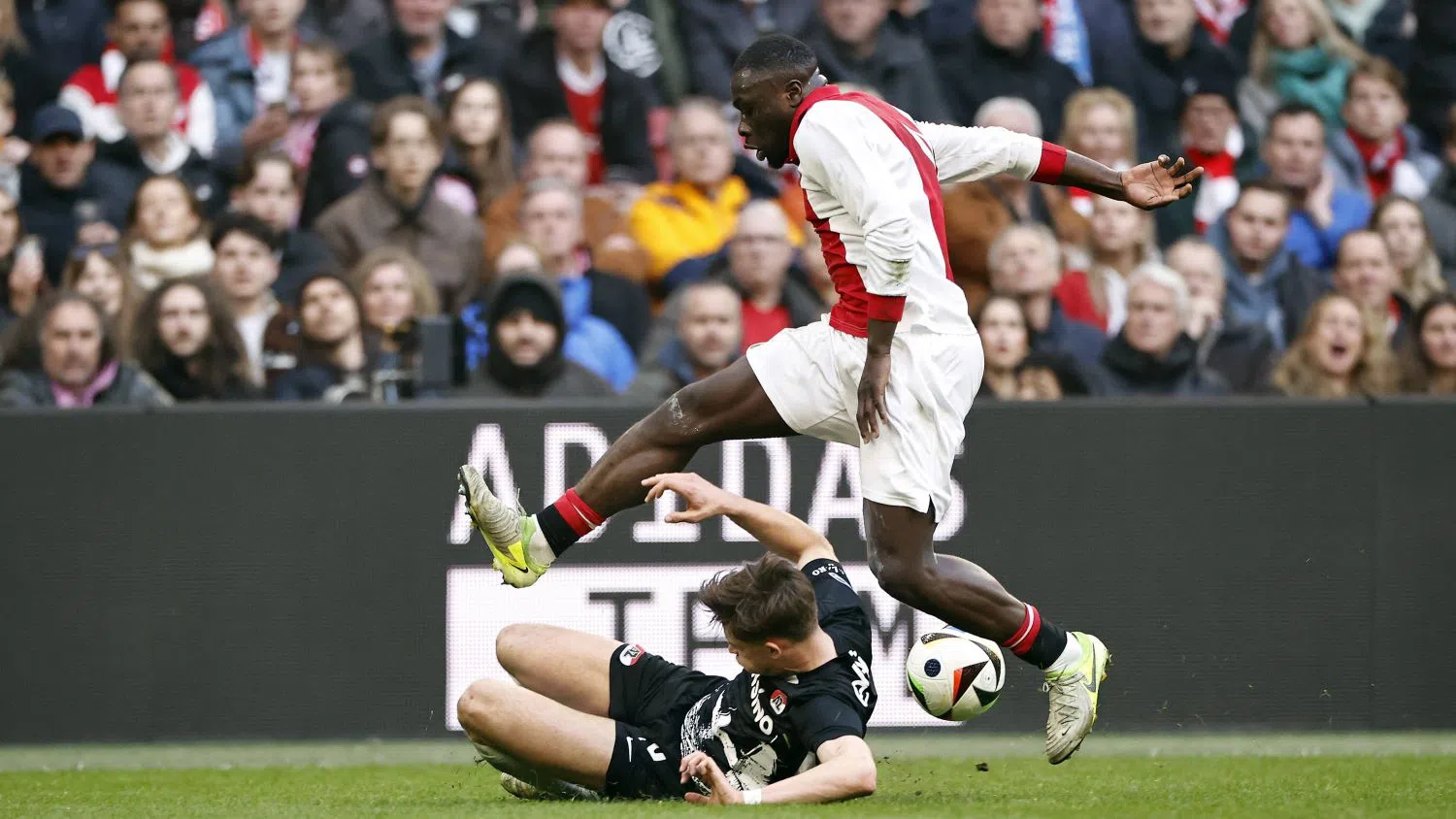 🇳🇱 ЕРЕДИВИЗИ: Гол-гол на Аякс - АЗ Алкмаар