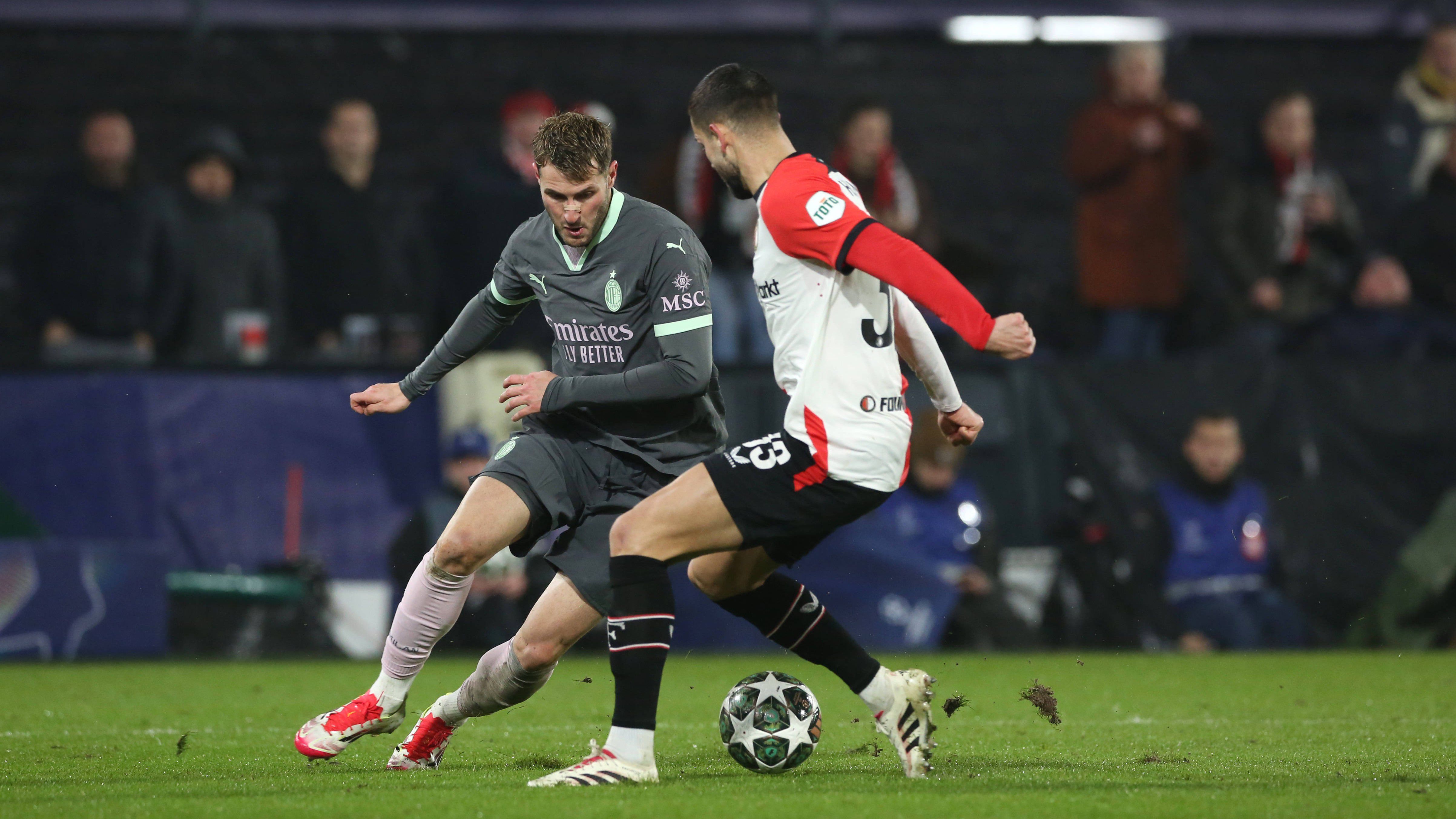 Сантяго Хименес направи слаб дебют за Милан срещу бившия си тим миналата седмица