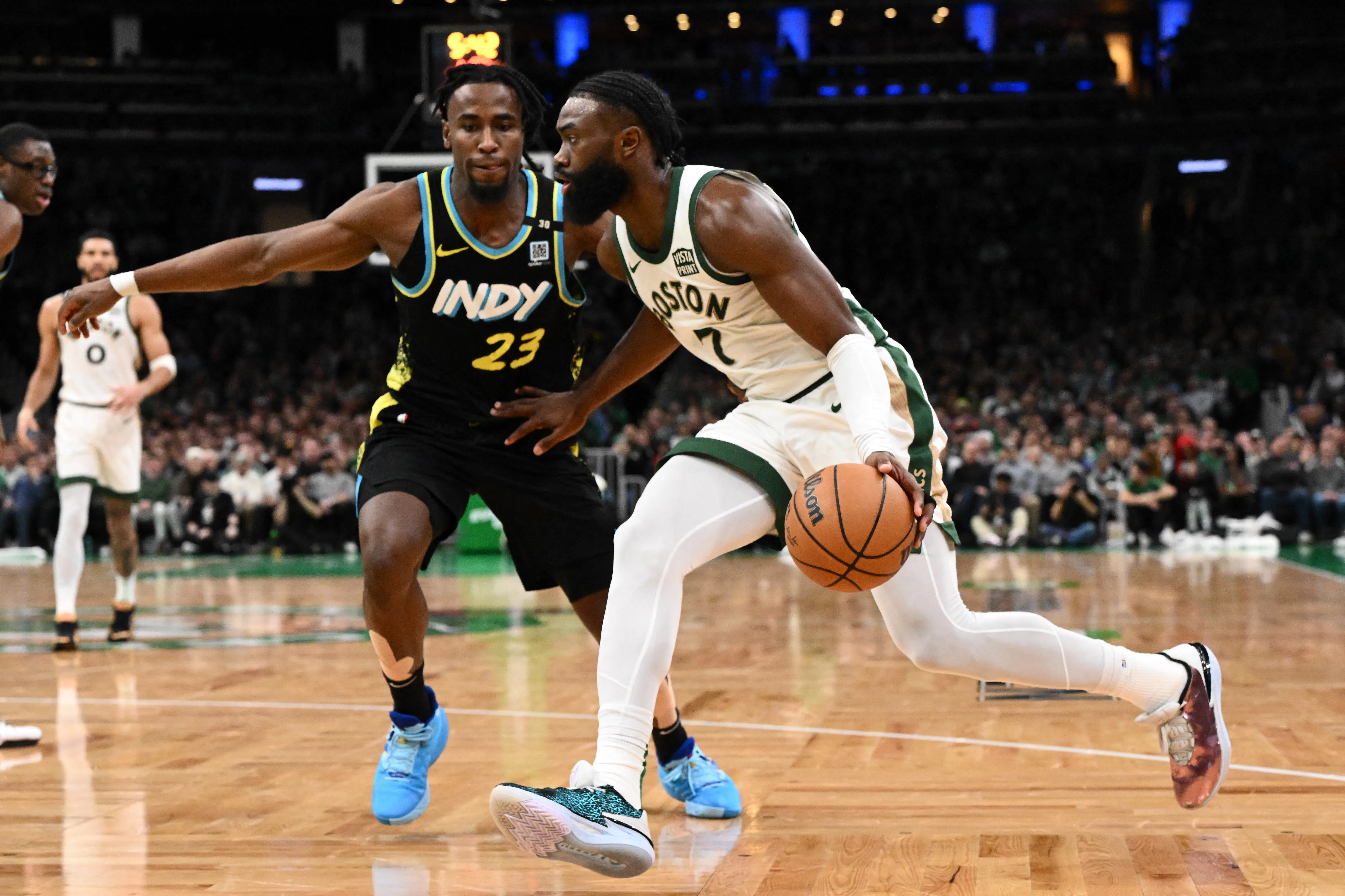 NBA: Пътят на Бостън към финалите се разчиства магически