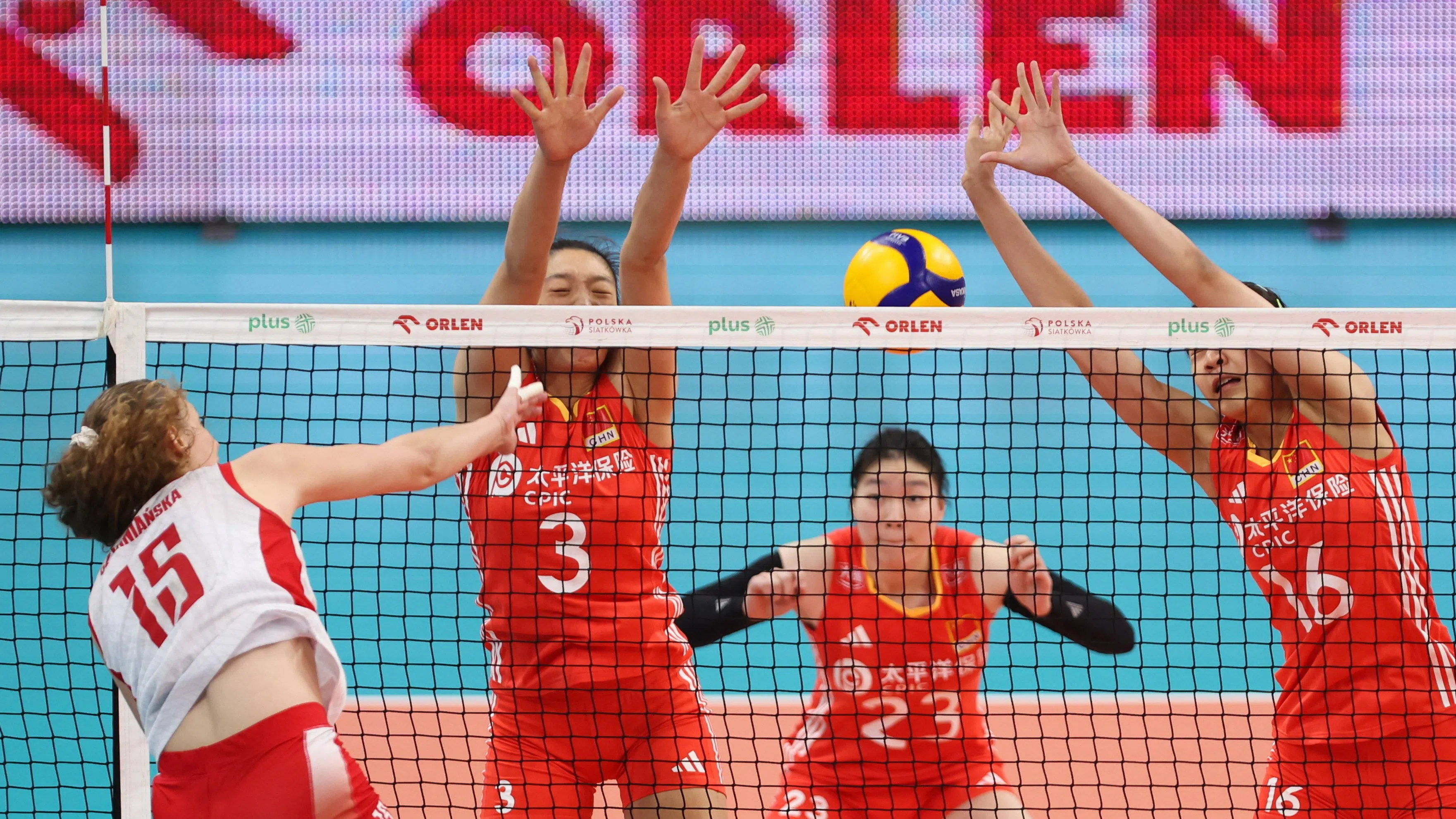 🏐 ЛИГА НА НАЦИИТЕ (ЖЕНИ): Полша ще бие Китай на четвъртфинал