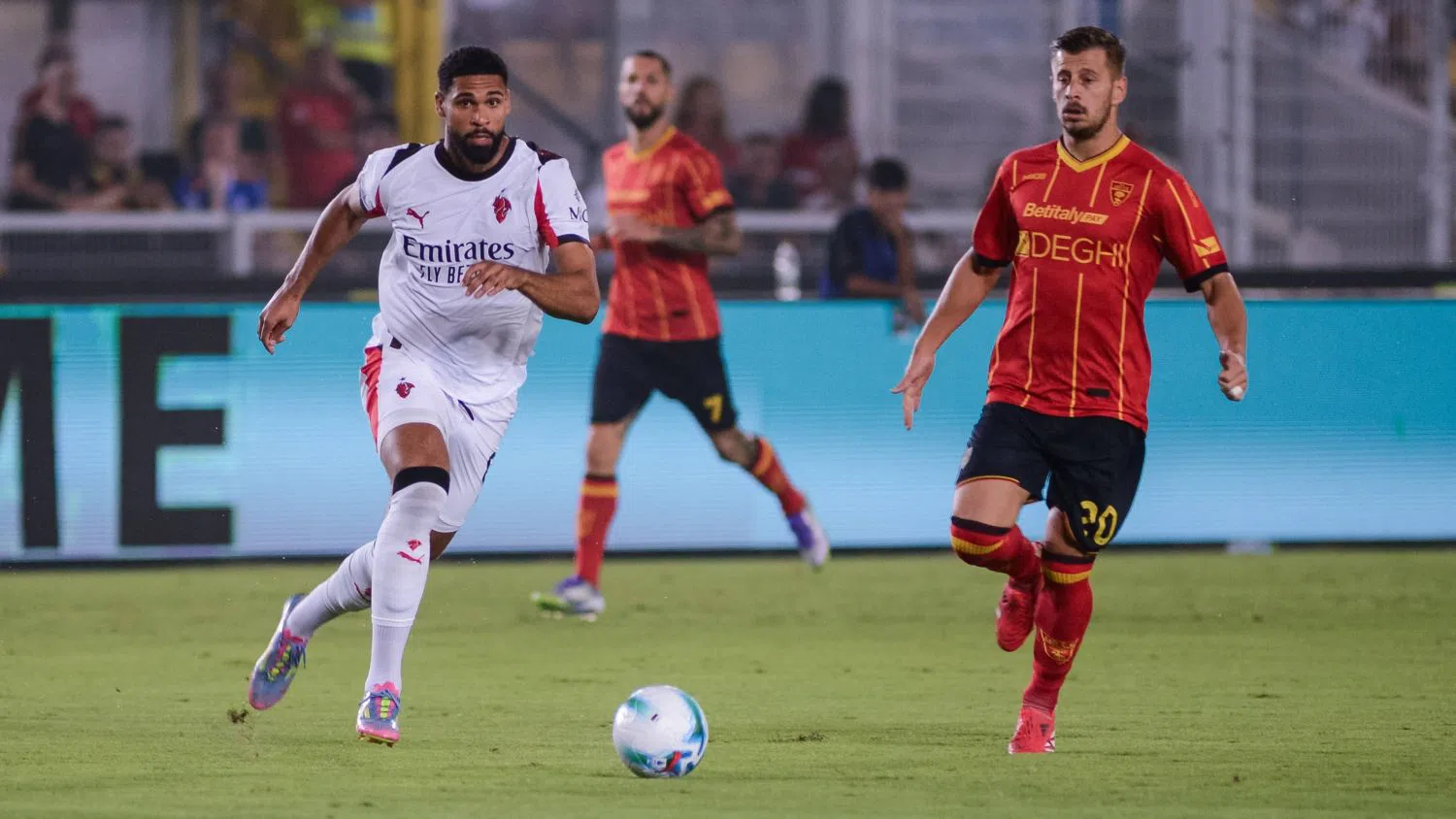 🇮🇹 КУПА НА ИТАЛИЯ: Победа с поне два гола разлика за Милан срещу Лече 