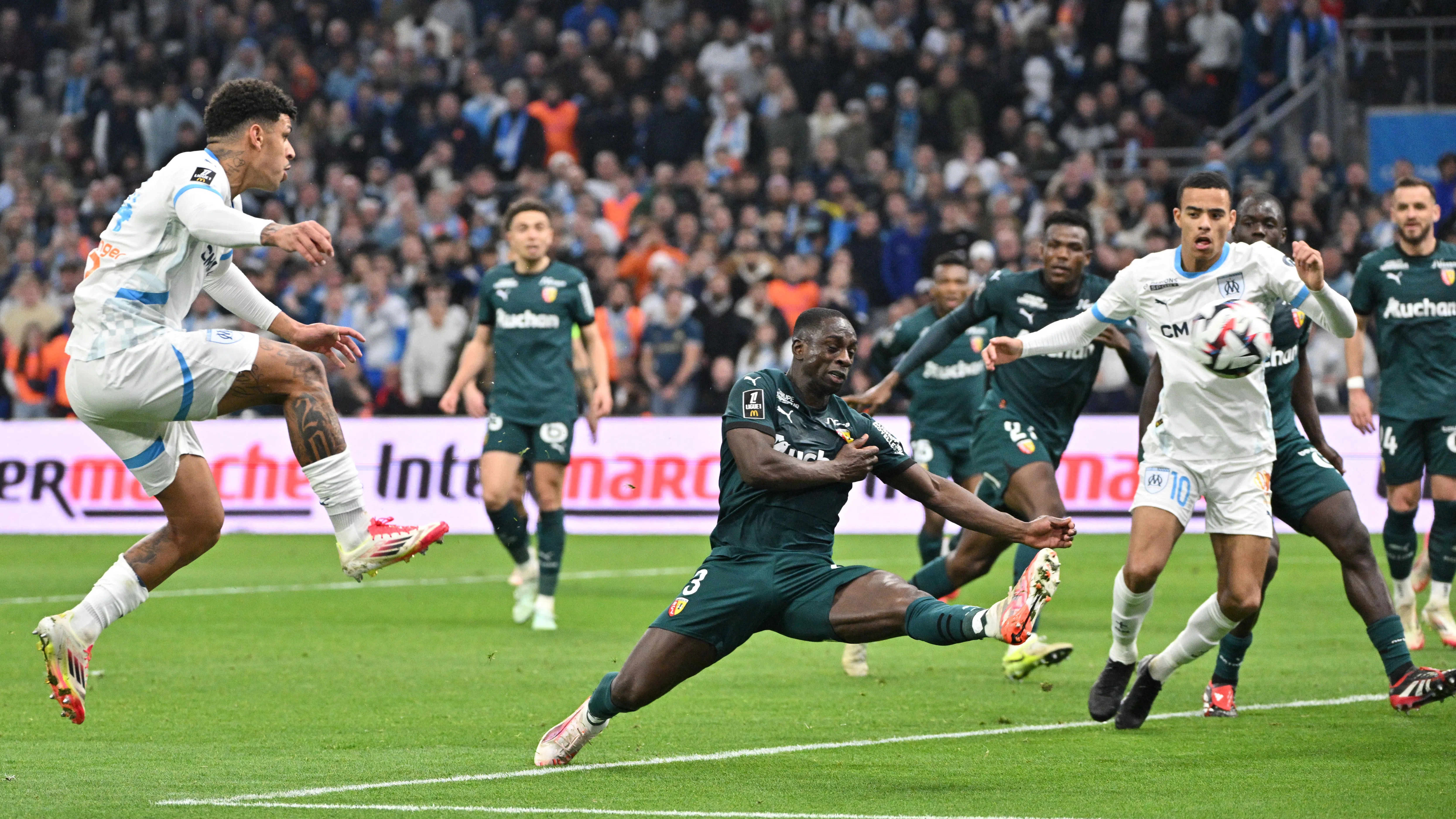 🇫🇷 ЛИГА 1: Размяна на голове на Ланс – Олимпик Марсилия