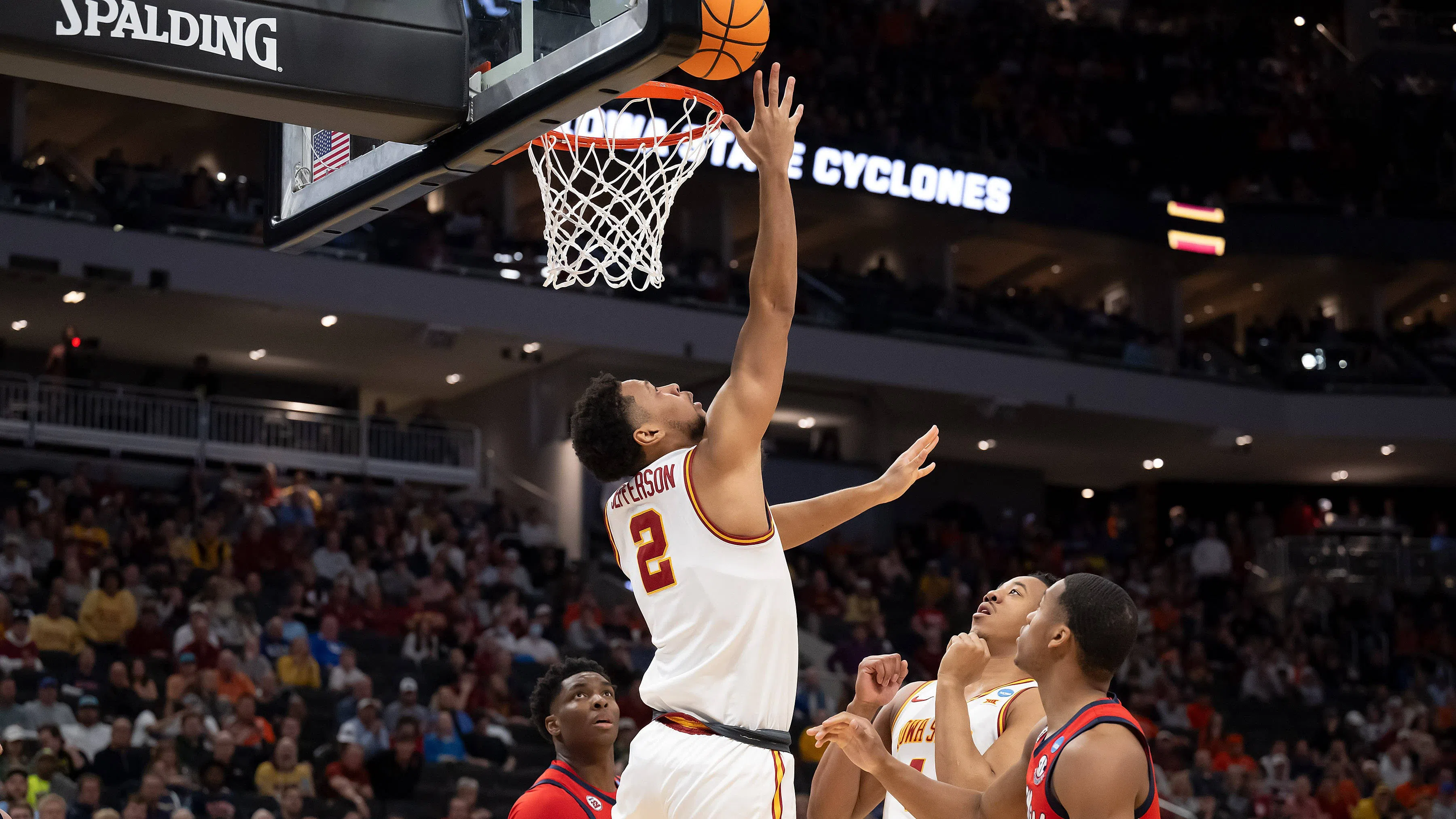 🏀 MARCH MADNESS: С Тенеси ще отпадне и надеждата на SEC за титла