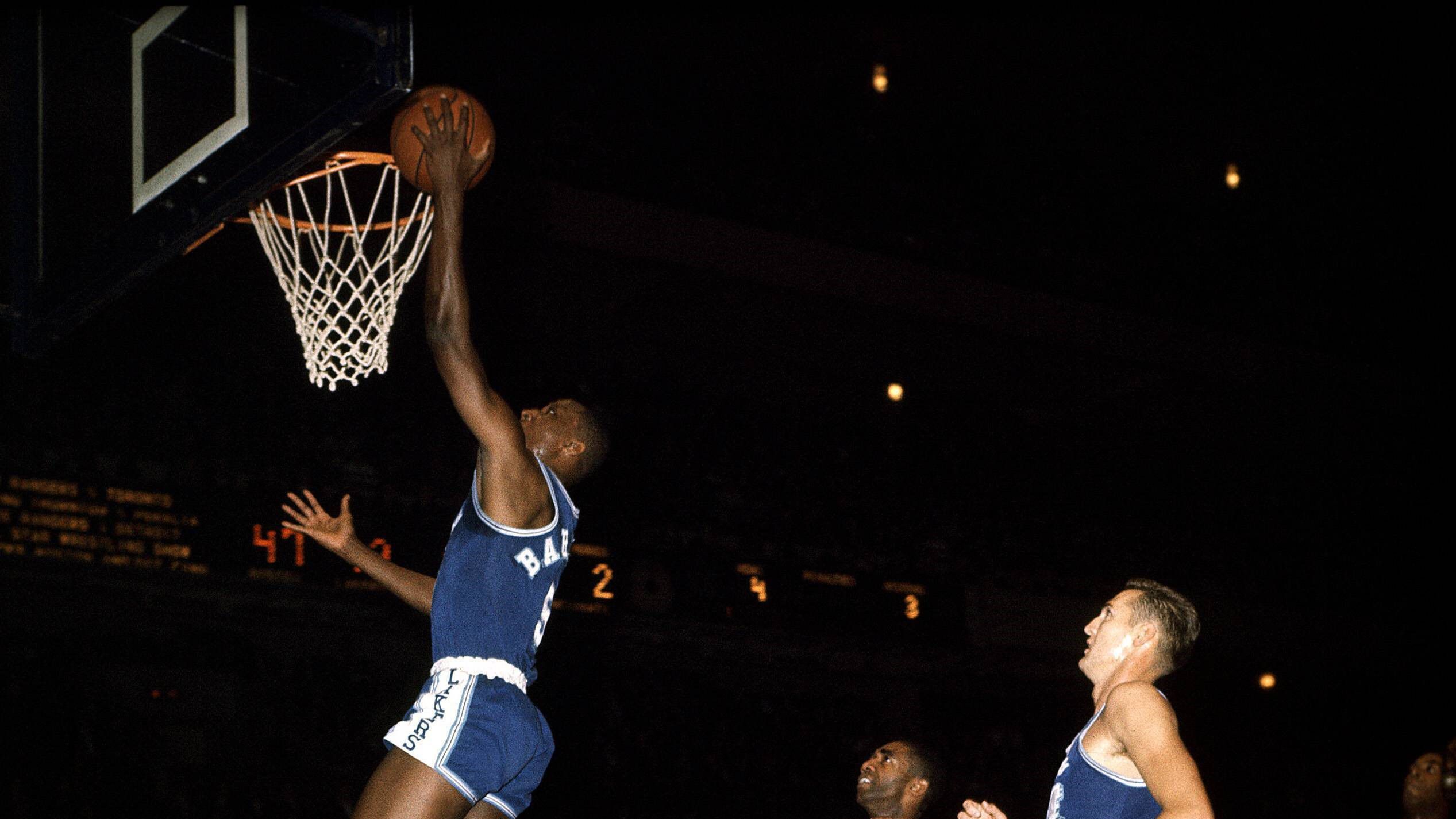 Елгин Бейлър