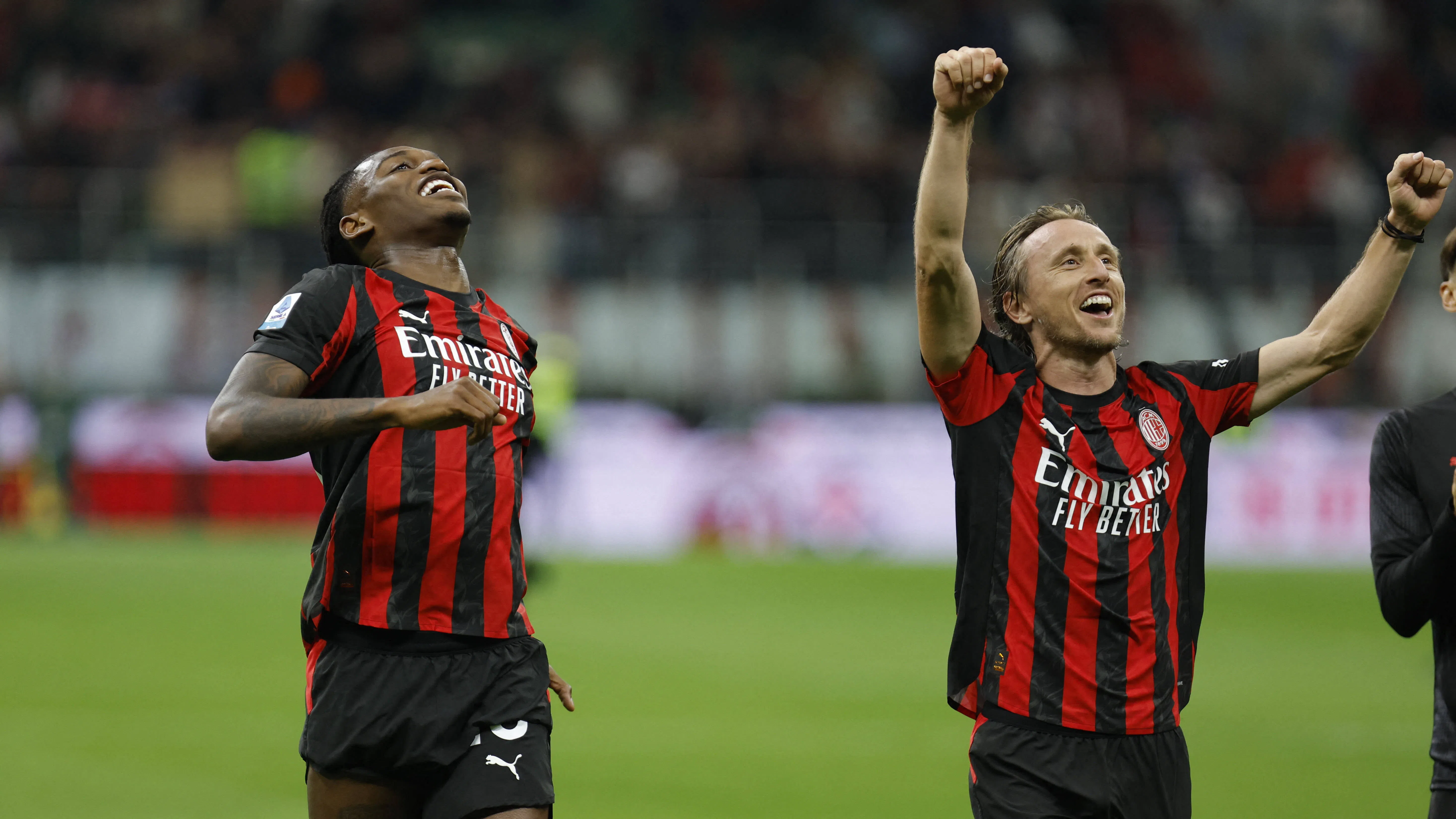 🇮🇹 СЕРИЯ А: Милан на върха на класирането, часове преди най-важния момент в новата си история