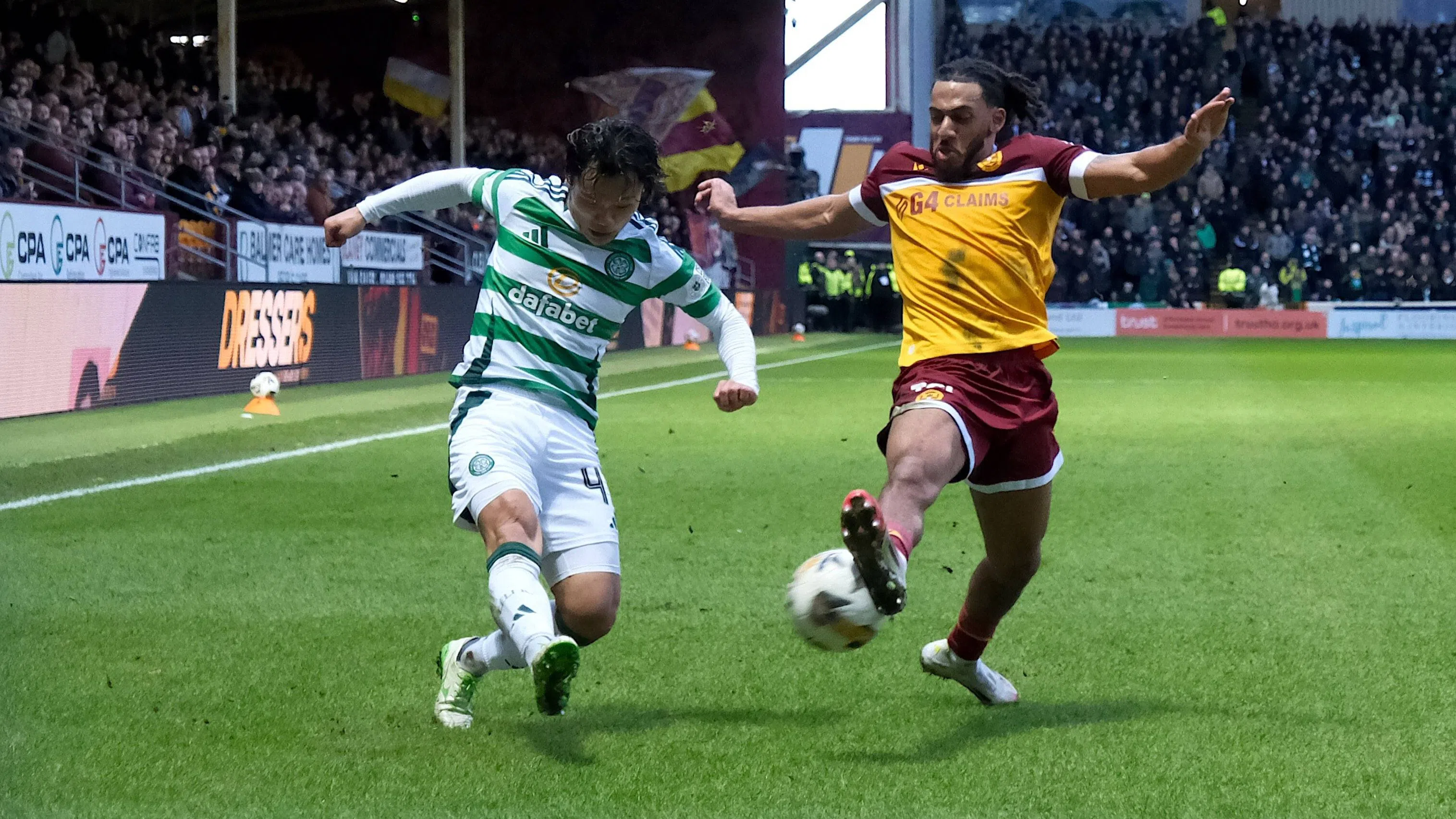 ⚽ ФУТБОЛ МИКС: Селтик ще догонят Хартс на върха в Шотландия