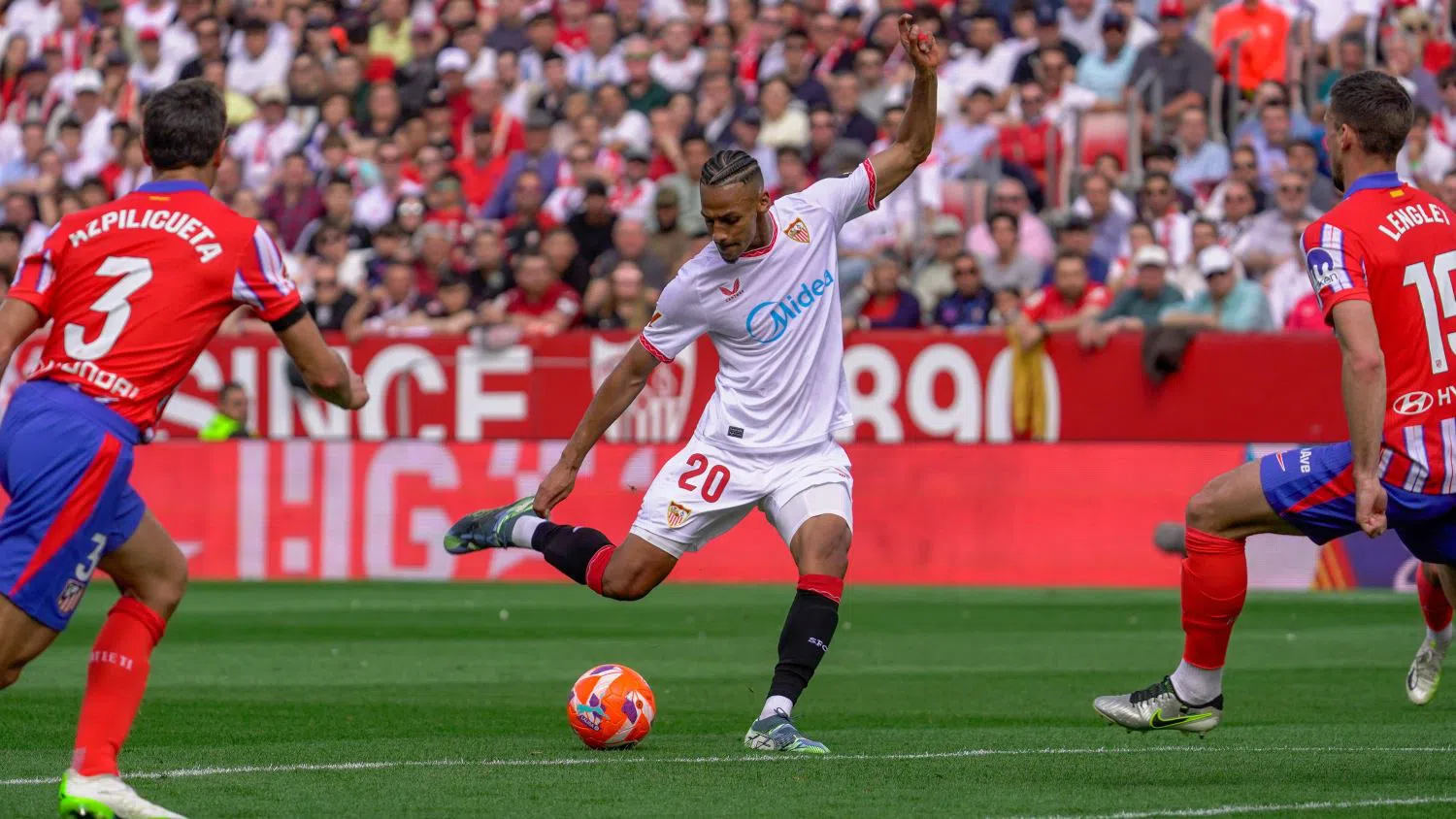 🇪🇦 ЛА ЛИГА: Атлетико Мадрид ще вкара и в двете полувремена срещу Севиля