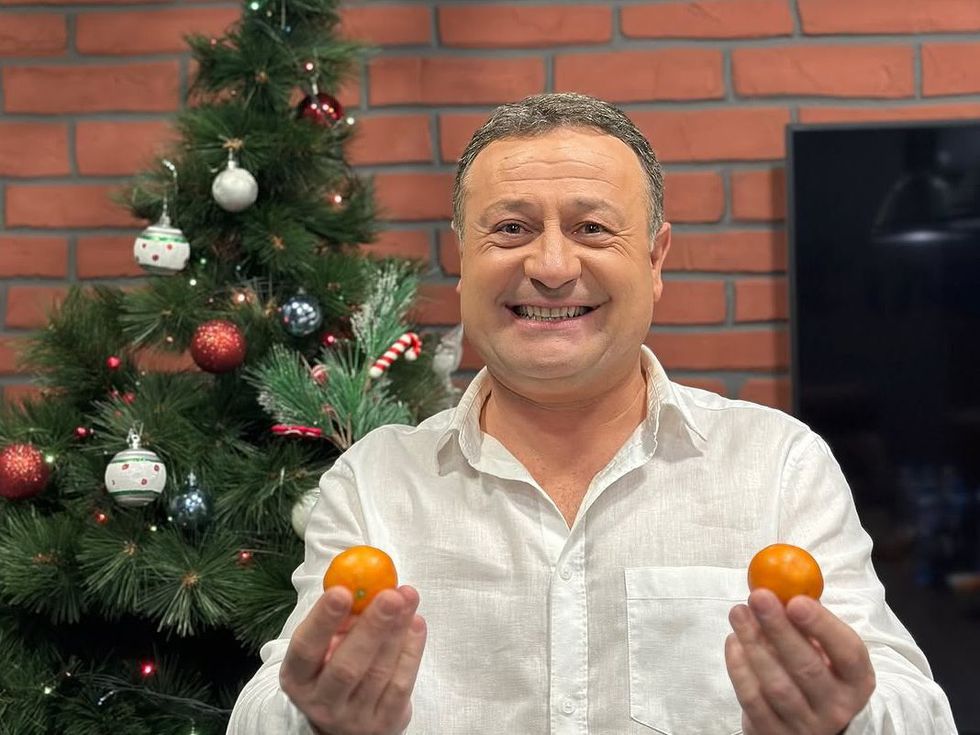 Димитър Рачков се просълзи след огромно признание в родния си град