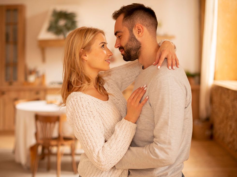 Разпознайте газлайтинга: Когато партньорът ви кара да се съмнявате в собствения си разум