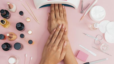 Гел маникюрът отдавна е не просто естетика Той е ритуал