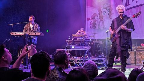 В първия ден от най слънчевия месец в годината август