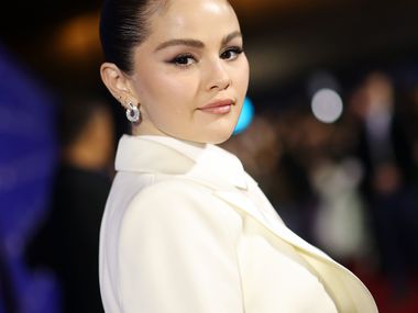 От олтара до дансинга: сватбените визии на Селена Гомес