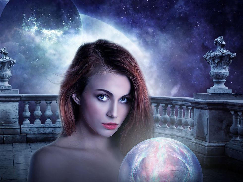 Опасно за съдбата: Ако сте една от тези 4 зодии, стойте далеч от гадатели и екстрасенси