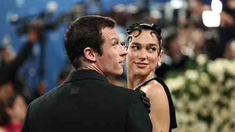 Дуа Липа и годеникът ѝ Калъм Търнър не се сдържаха