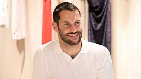 Френският дизайнер Симон Порт Жакмю както никой друг знае не