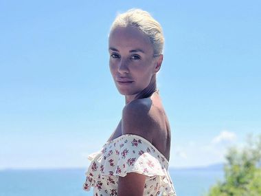 След краха с Донков: Радина Кърджилова със спираща дъха фотосесия - СНИМКИ