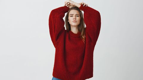 Както всяка есен така и тази пуловерът се превръща в