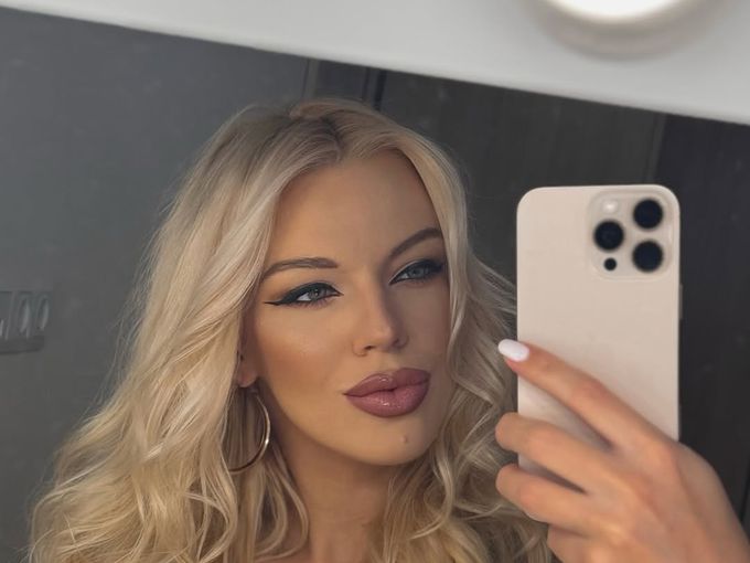Натали Трифонова с важна новина след раждането на Арън