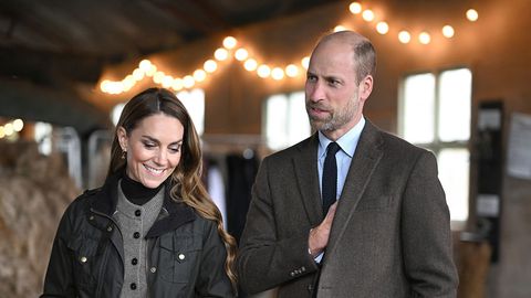 През април 2026 г се навършват 15 години от сватбата