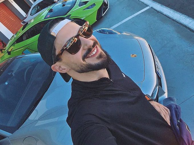 Снимките на "Ергенът" започват: Министърът на розите вече е в Шри Ланка (Видео)