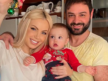 Ето как Камелия отбеляза 26 години от първата целувка с Цветин