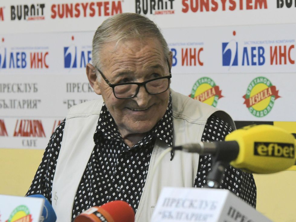 Поклонението пред Димитър Пенев ще бъде в понеделник