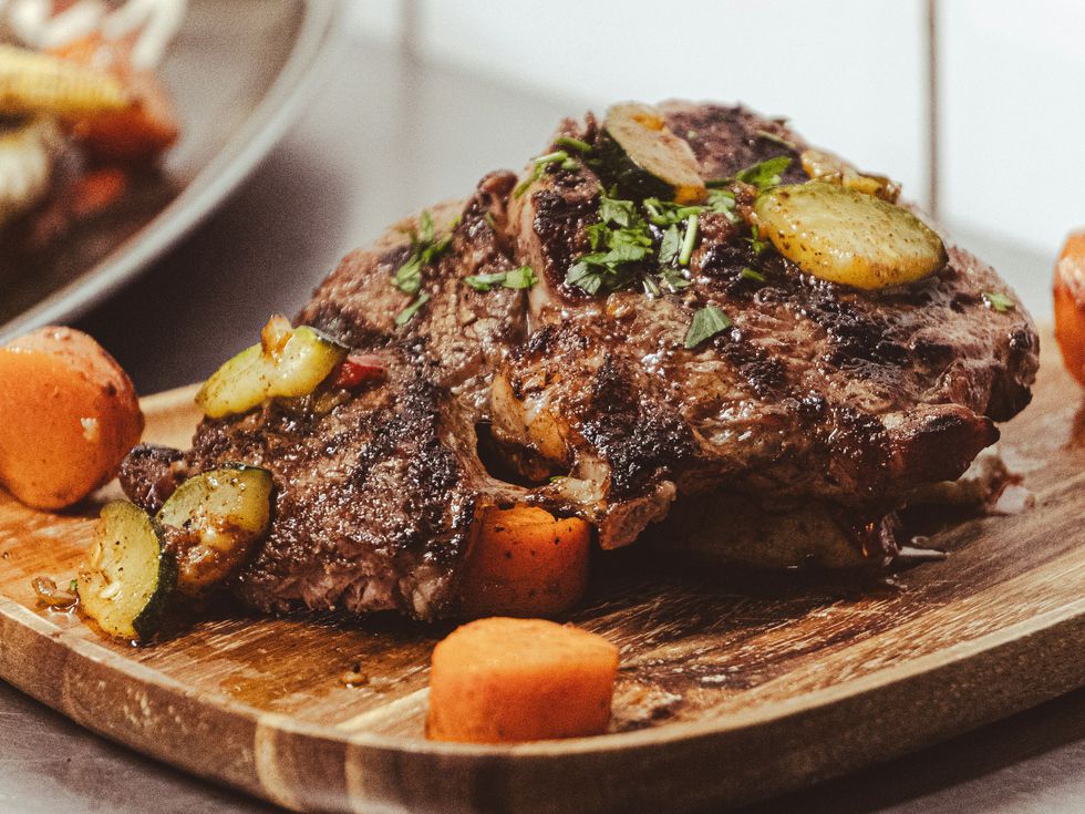 Топи се в устата: Великденско агнешко, което всички ще поискат отново - рецепта