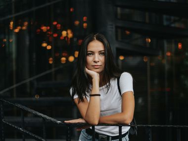 Голата истина: харесват ли мъжете жени с малки гърди?