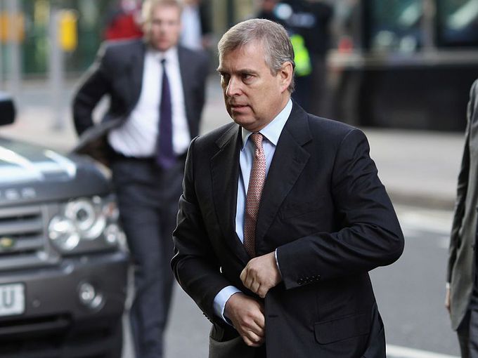 Архивите около Епстийн пораждат спекулации: Принцеса сред споменатите имена