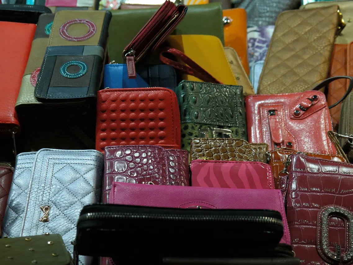 За да имате пари: какъв трябва да е цветът на портфейла ви според зодията