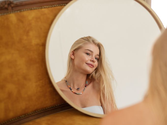 От невинен егоцентризъм до разрушително разстройство: признаците на нарцисизъм във всекидневието