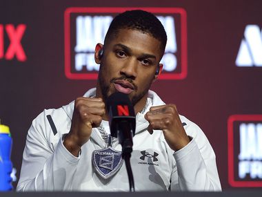 "Дори не осъзнавах колко специални са те": Антъни Джошуа с емоционално изявление в памет на приятелите си (Снимка)