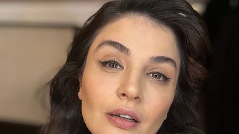 Турската актриса Гонджа Вуслатери която изпълнява ролята на Нур в