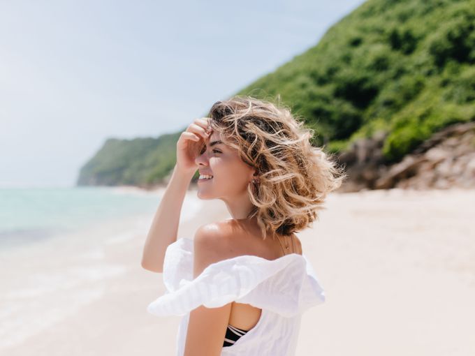 Стилистите я наричат чудо: Тази прическа подмладява с поне 10 години