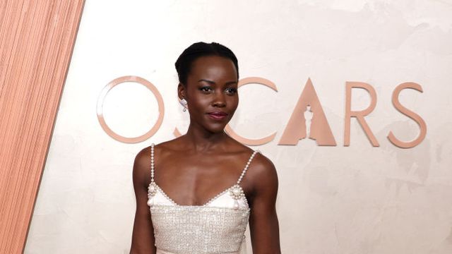 Лупита Нионго в Chanel; Снимка: Getty Images