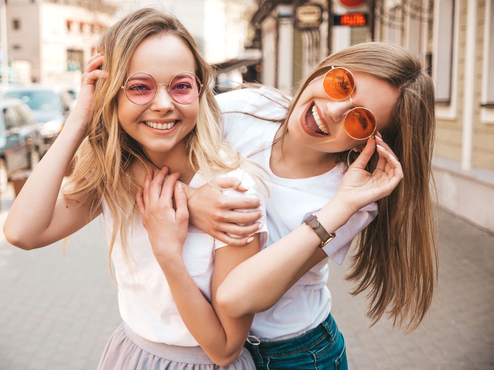 Фалшиво приятелство: 3 червени флага, които не бива да игнорирате