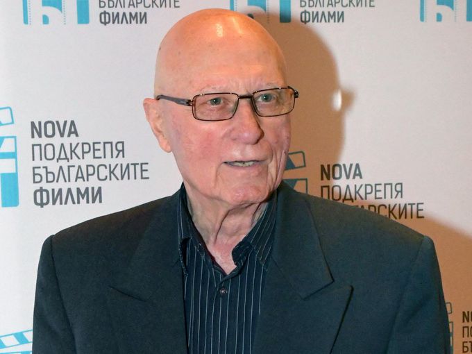 Напусна ни актьорът Васил Банов