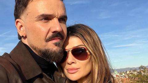 Графа се сбогува с баща си Кирил Ампов с