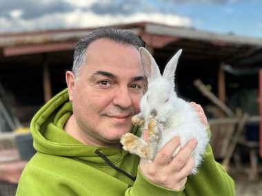 Драго Драганов между сцената, вината към родителите си и самотата: Не искам награди, признания. Искам някой, който да ме обича