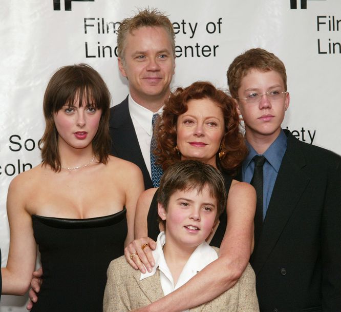 Сюзън Сарандън с децата си и бившия ѝ дългогодишен партньор в живота - режисьора и актьор Тим Робинс