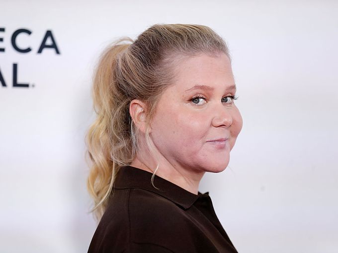 Тя вече не изглежда така: Ето защо и как Ейми Шумър свали 23 килограма