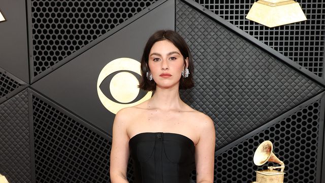 Грейси Ейбрамс в Chanel/Фото: Getty Images