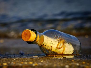 Защо южнокорейци редовно хвърлят бутилки с ориз в реката - причината ще ви изненада